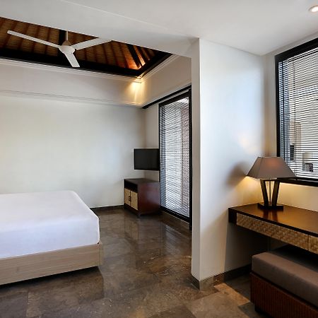 Peppers Seminyak Villa Exterior photo