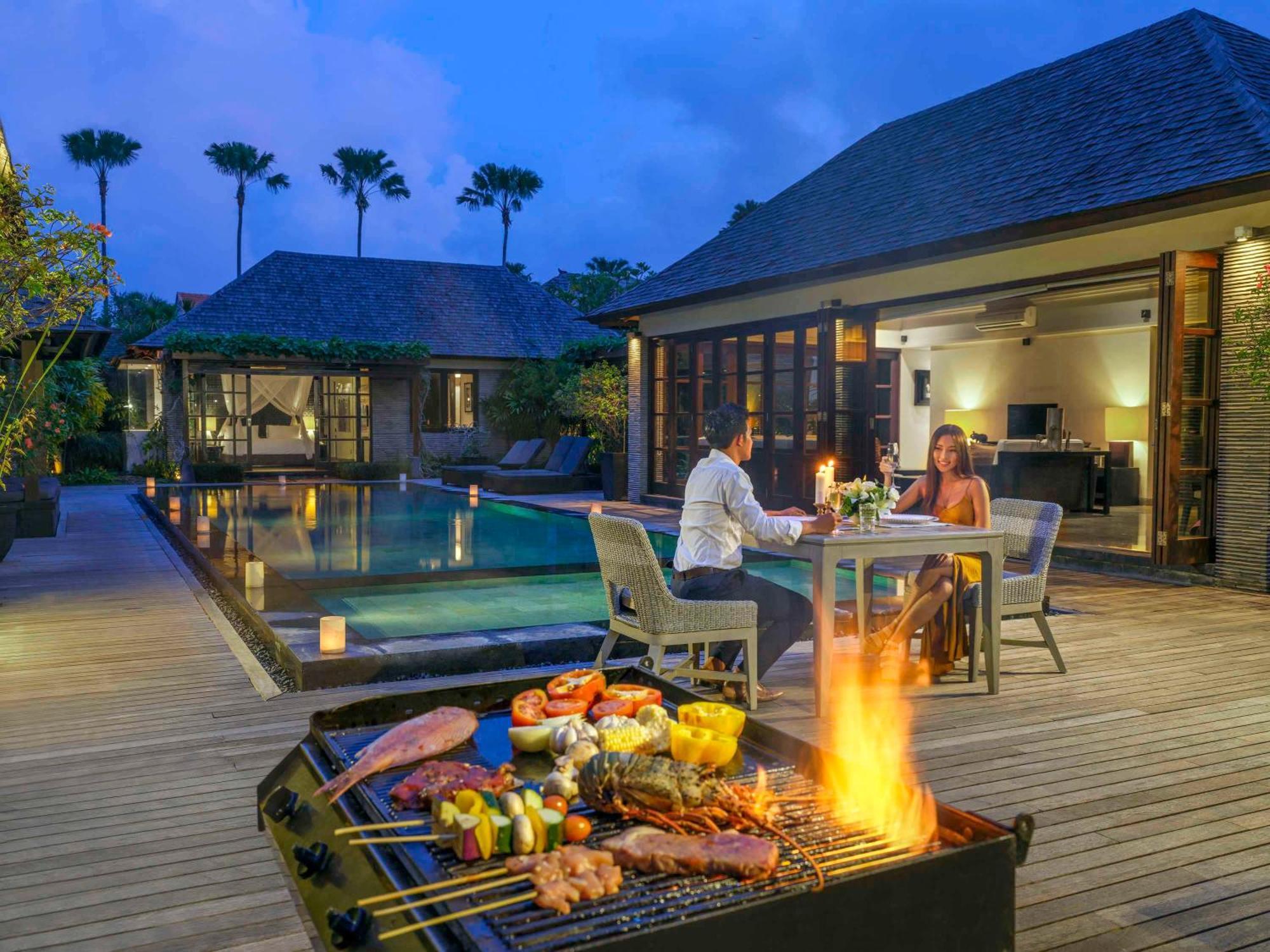 Peppers Seminyak Villa Exterior photo