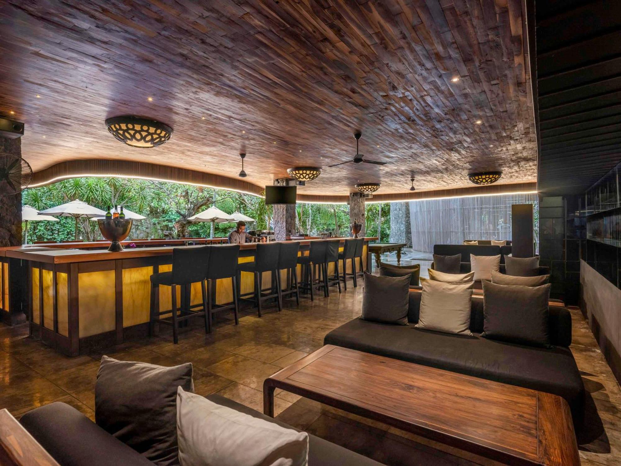 Peppers Seminyak Villa Exterior photo