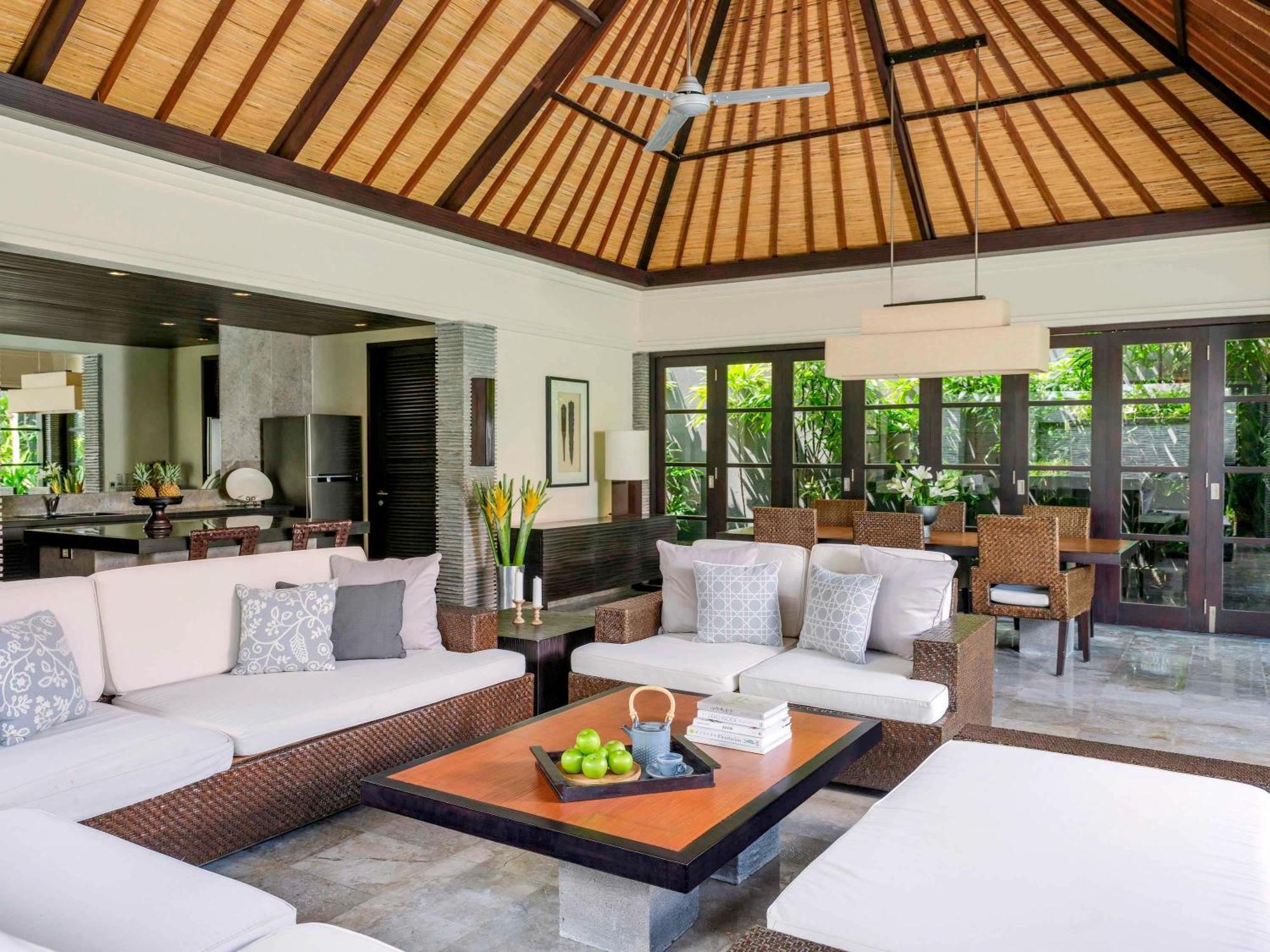 Peppers Seminyak Villa Exterior photo